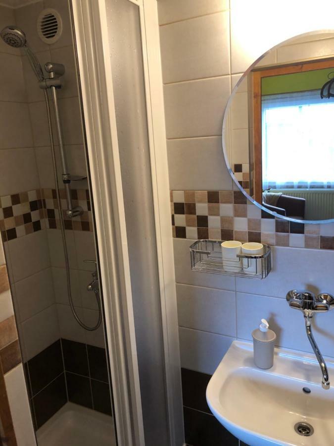 Chata Jezevec Hojsova Stráž Bagian luar foto